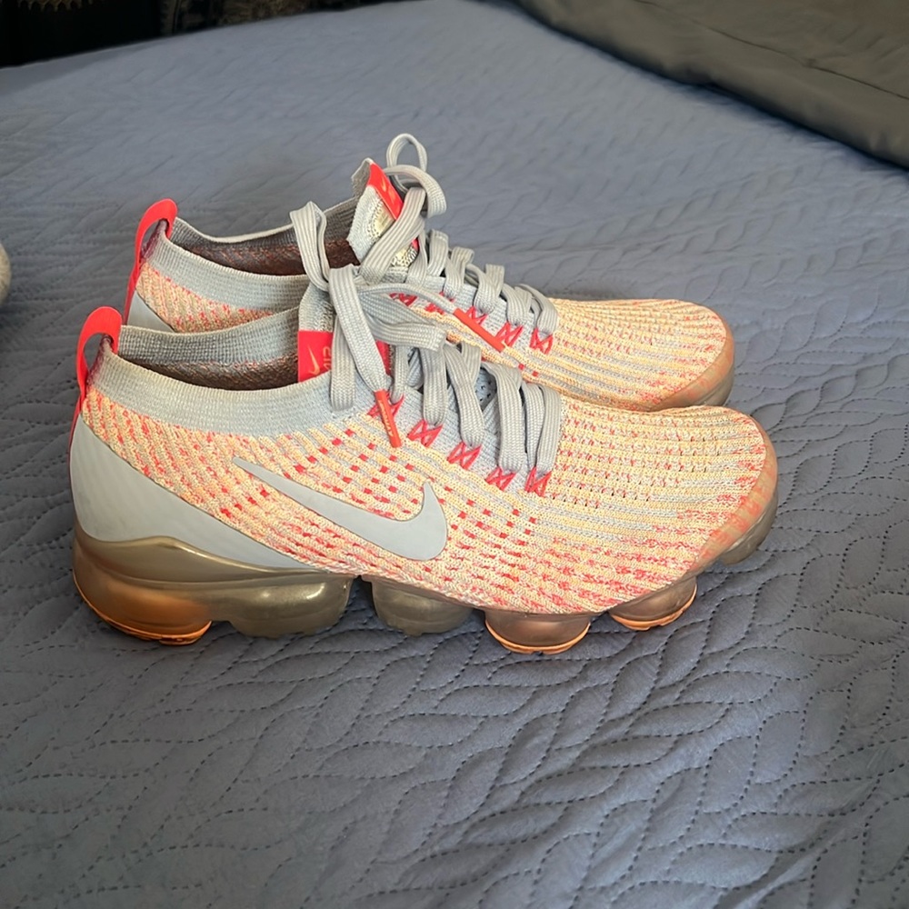 Women’s Nike Vapormax Size 8